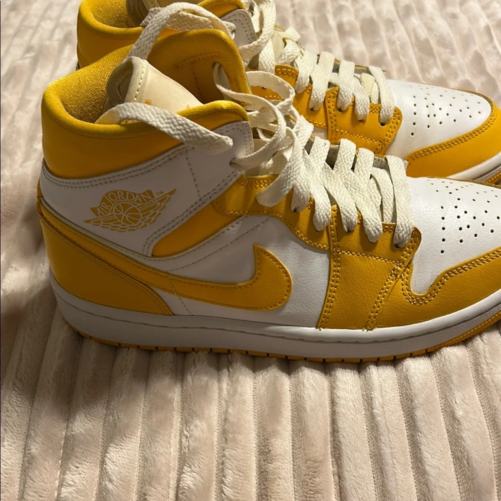 Air Jordan Yellow and White High-Top Sneakers size 8 GUC.